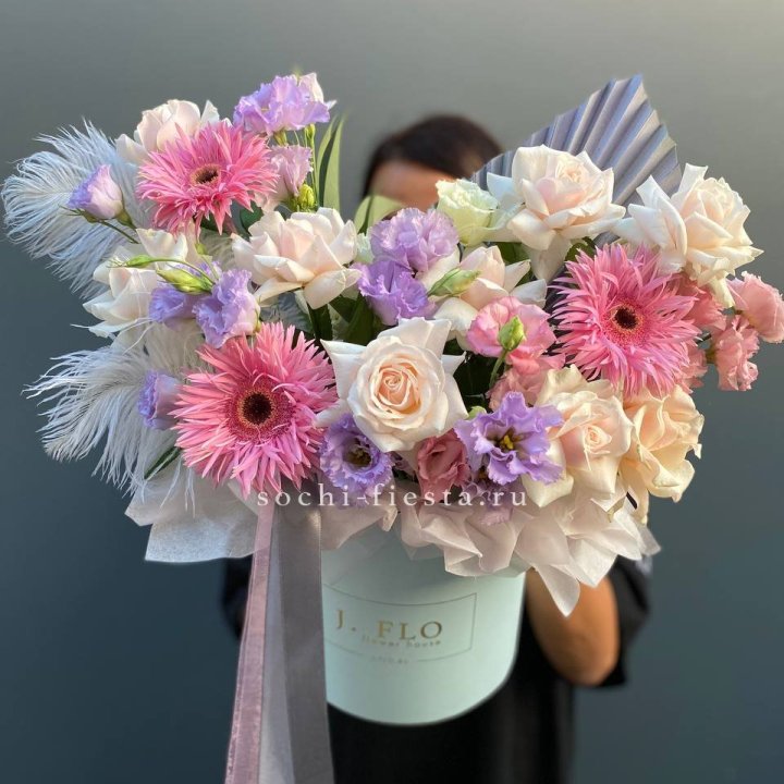 Цветочная коробка "Стила" в Сириусе