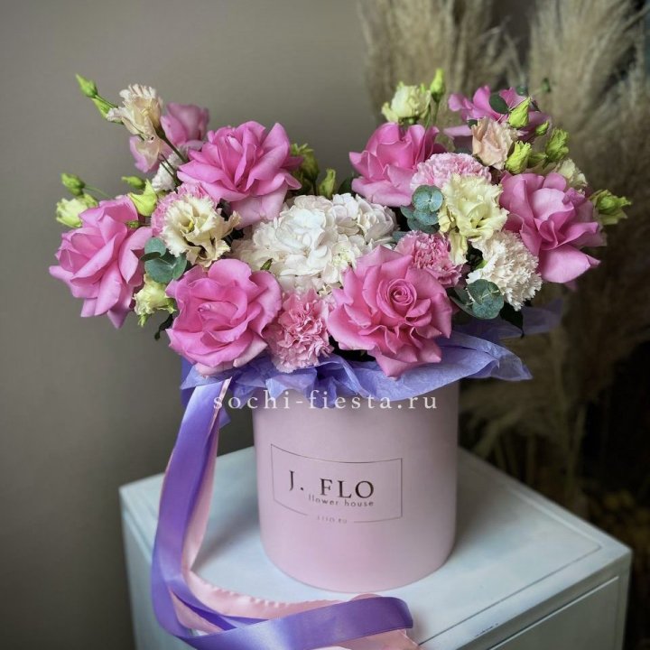 Цветочная коробка "Мишель" в Сириусе