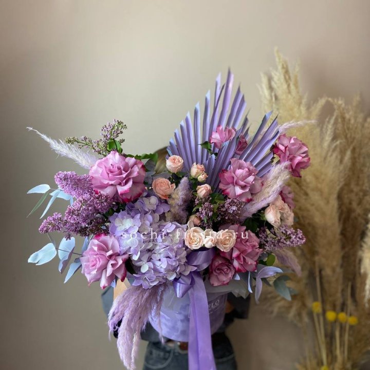 Дизайнерский цилиндр "Сансайт" в Сириусе