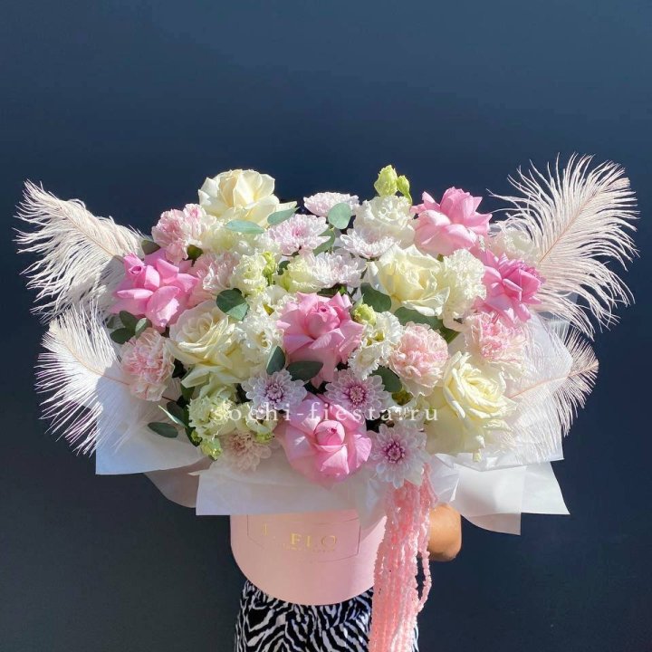 Дизайнерский бокс "Ловели" №2  в Сириусе