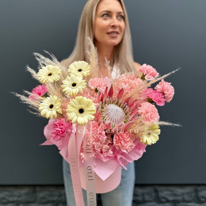 Авторский бокс "Принцесса"  в Сириусе