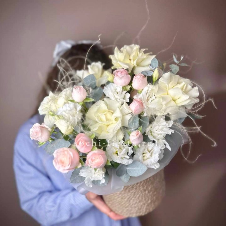 Авторский бокс "Милена" в джутовом кашпо в Сириусе