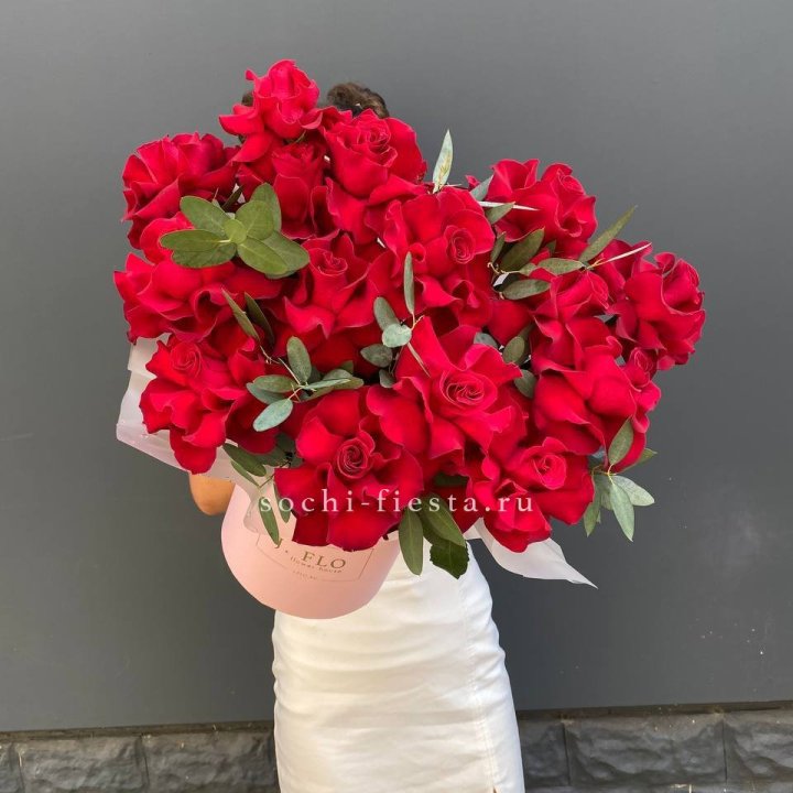 Бокс из 17 французских роз в Сириусе