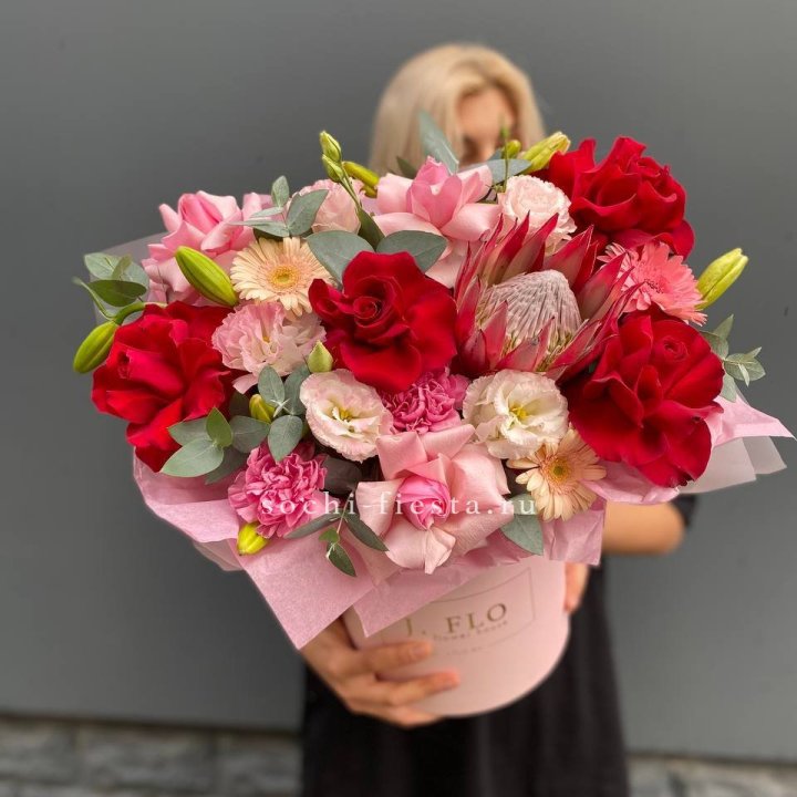 Коробка "Краски солнца" в Сириусе