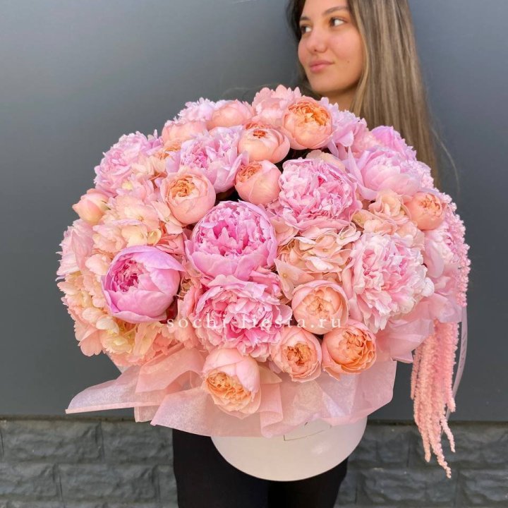 Коробка с пионами "Дабл фловер" в Нижнем Новгороде