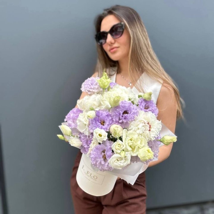 Дизайнерский цилиндр "Сирена" в Сириусе