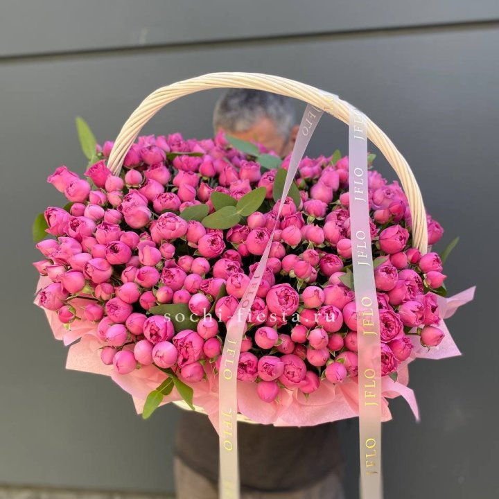 Корзина роз Мисти Баблс 101 в Сириусе