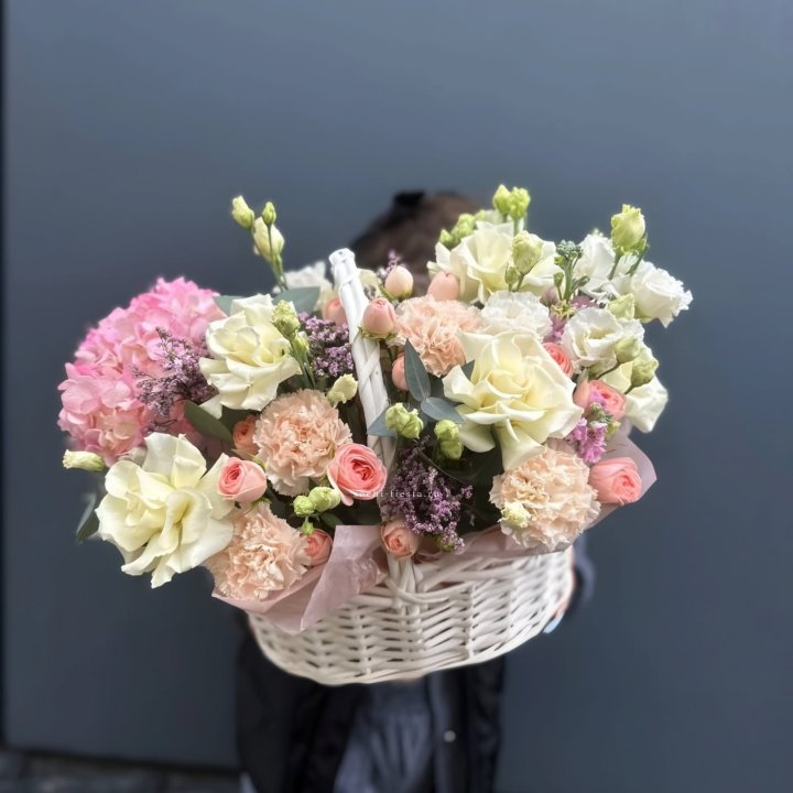 Цветочная корзина "Софтнес" в Нижнем Новгороде