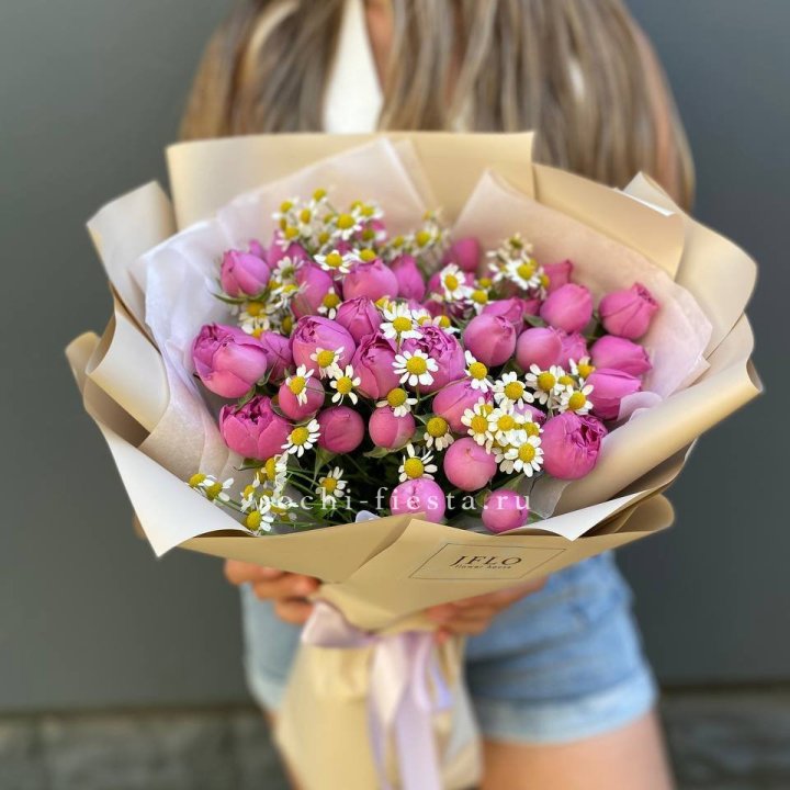 Дуобукет мисти с ромашками  в Сириусе