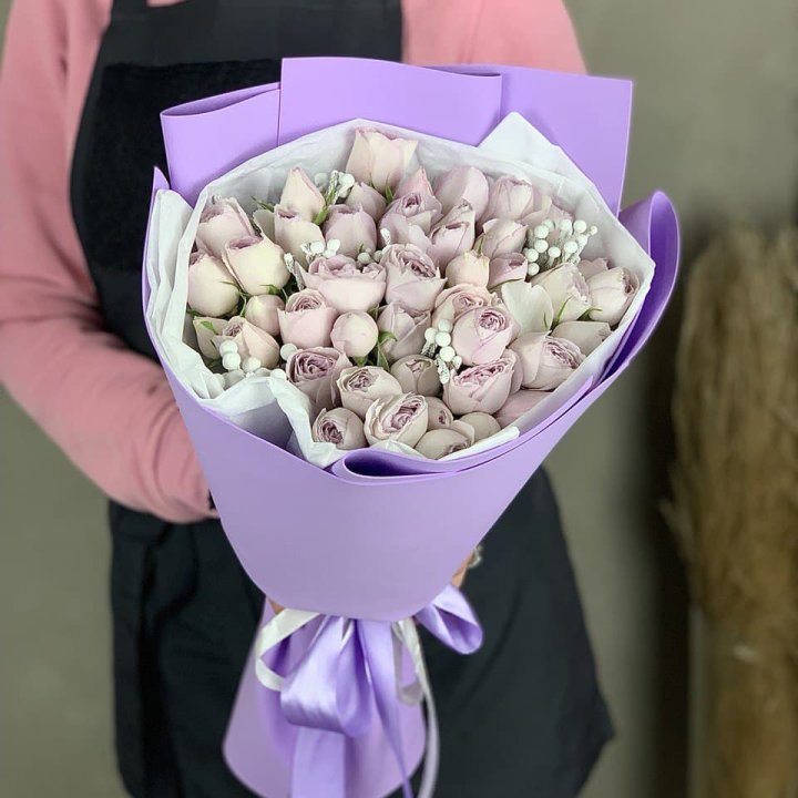 Lavender White Pionka в Сириусе