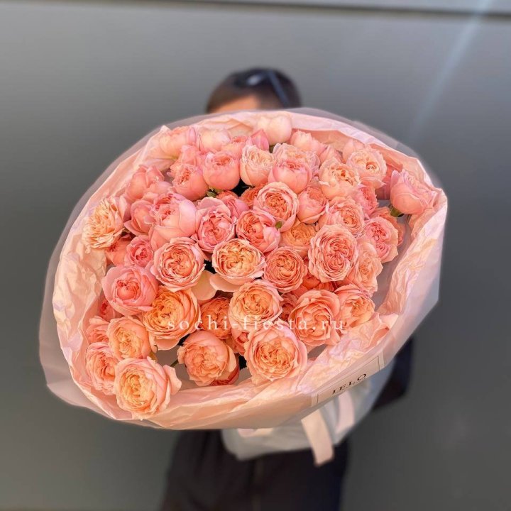 Букет из 21 пионовидной розы Джульетта в Сириусе