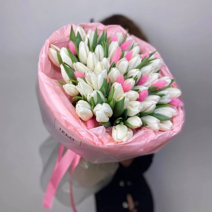 51 белый тюльпан "Рози" в Сириусе