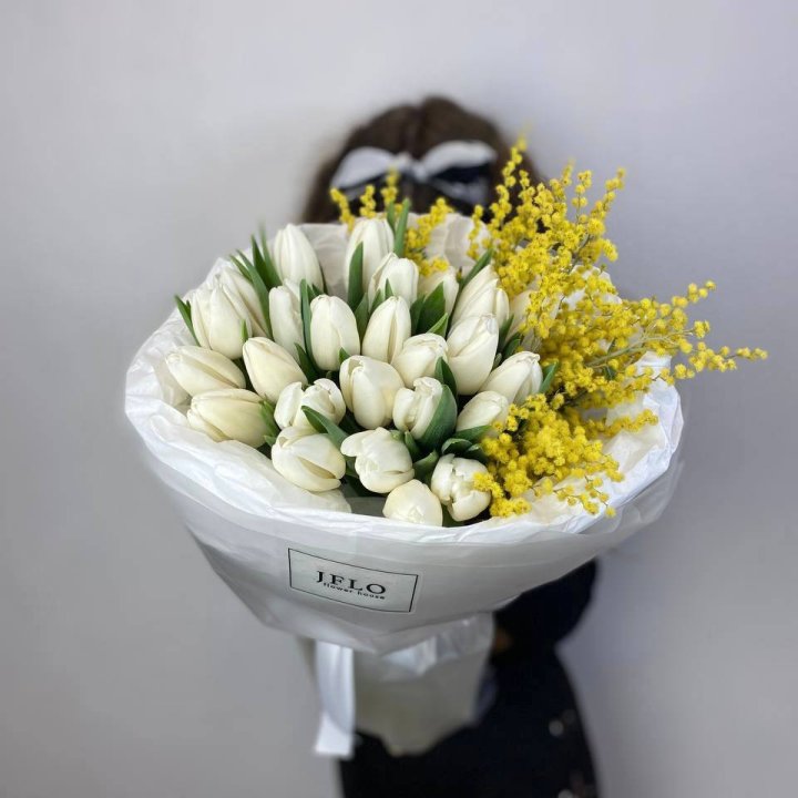 Дуо тюльпан и мимоза в Сириусе