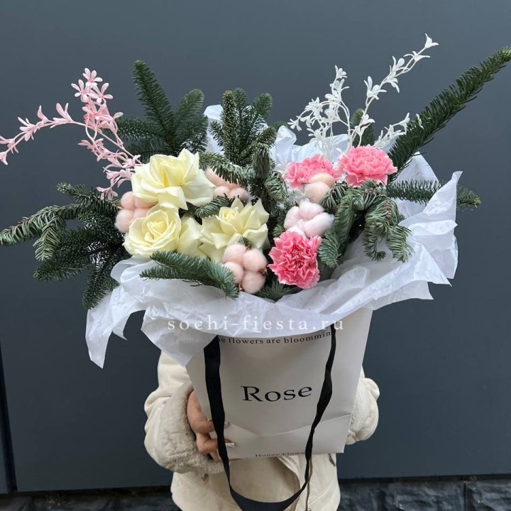 Цветочная сумка с нобилисом в Сириусе