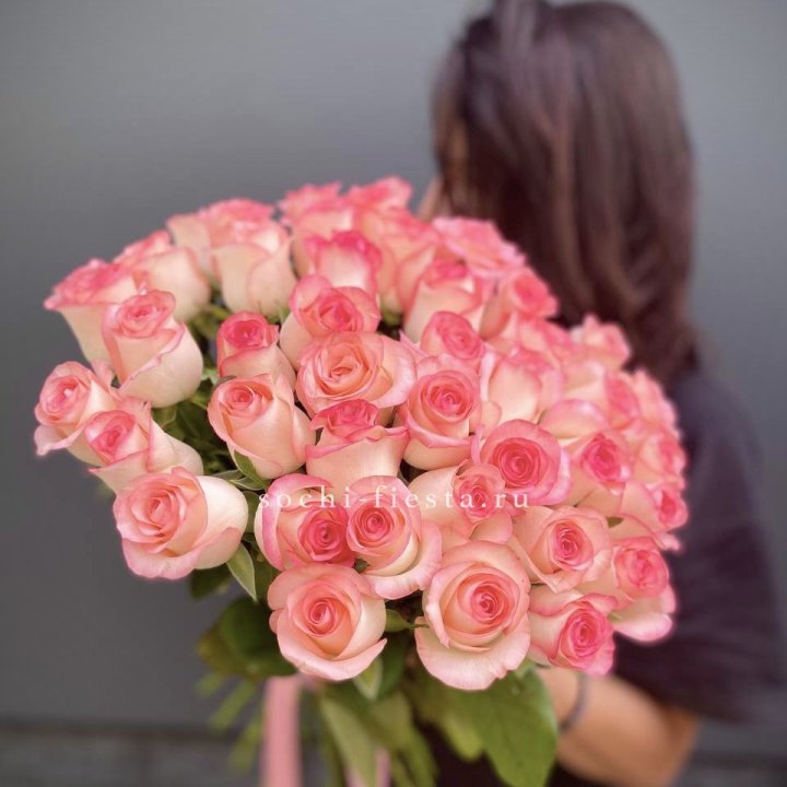 Охапка Роз Джумилия в Сириусе