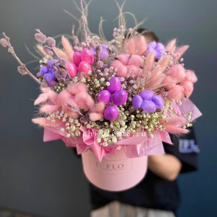 Сухоцветы в коробке  в Сириусе