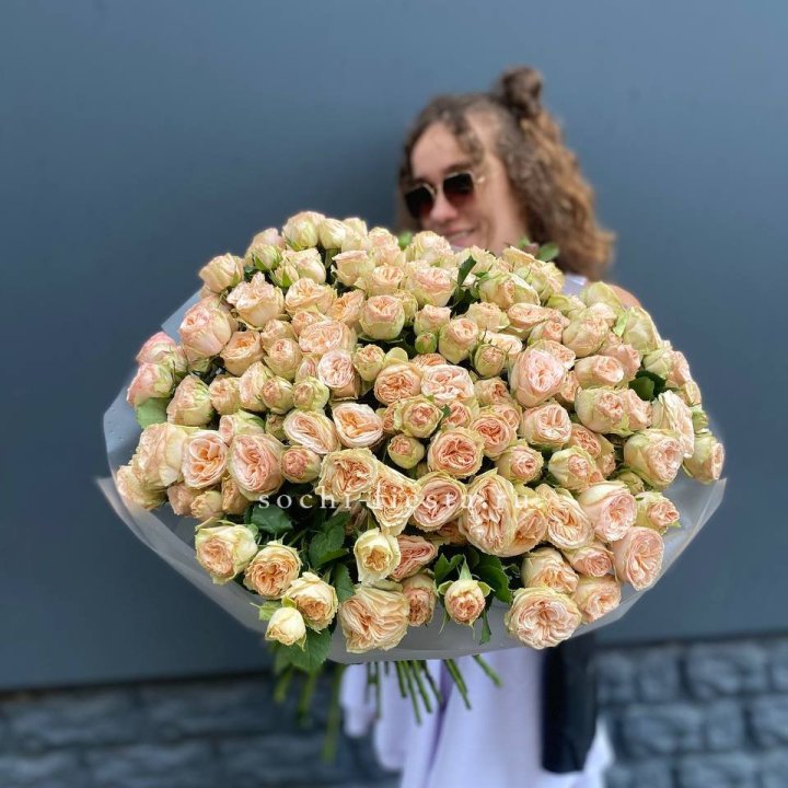 51 пионовидная роза в Нижнем Новгороде