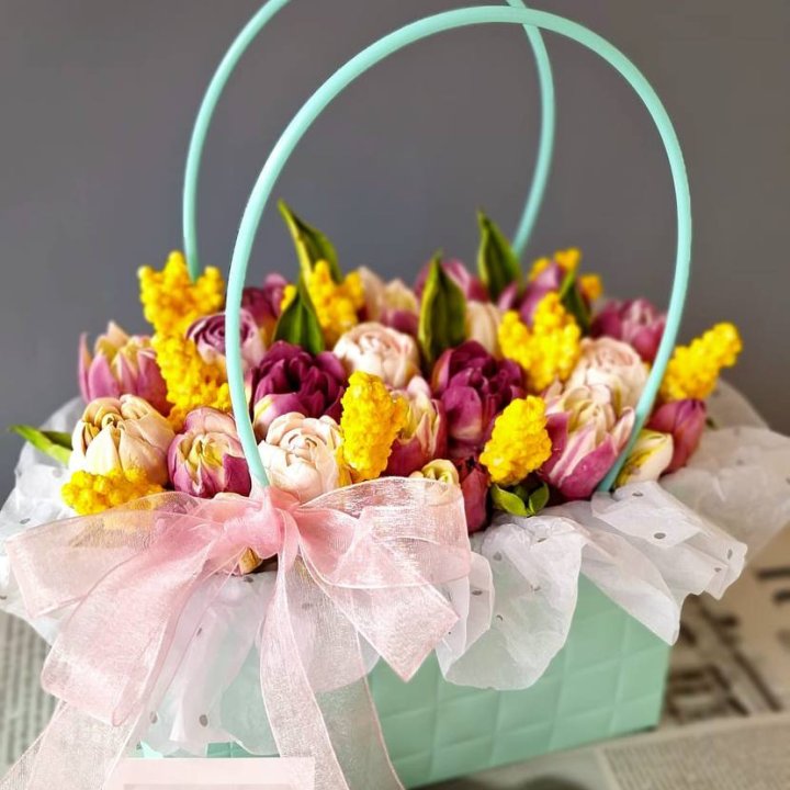 Тюльпаны в сумочке из зефира в Сириусе