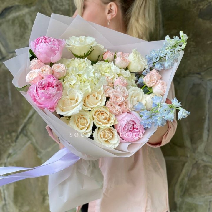 Букет с пионами "Богема" в Сириусе