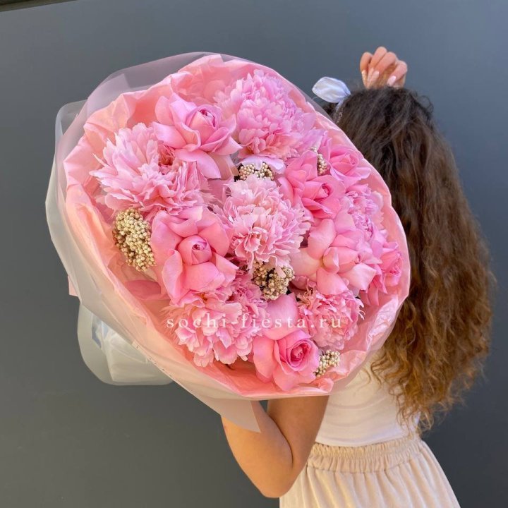  Букет с пионами "Пинки" в Сириусе
