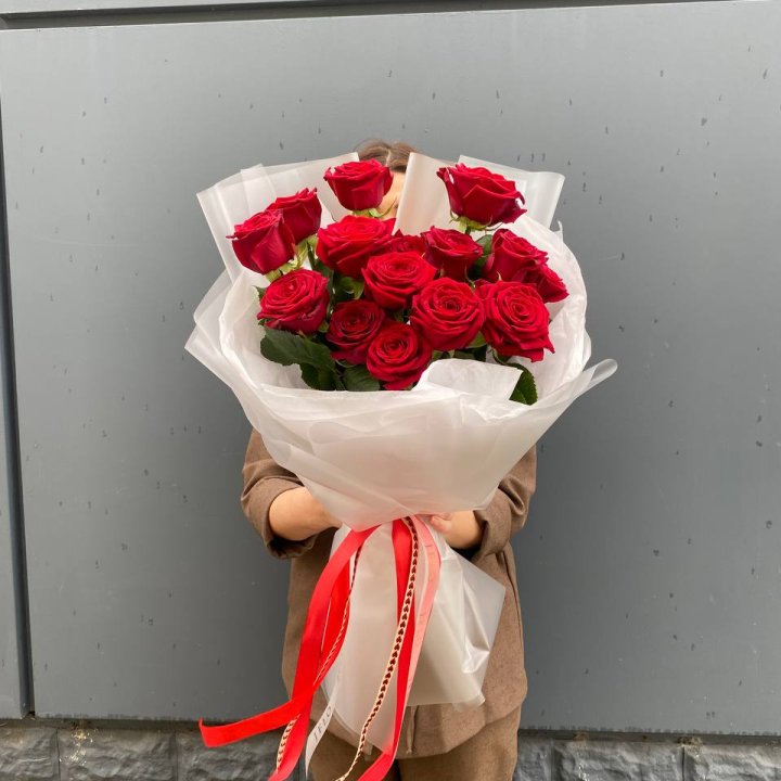 15 высоких роз  в Сириусе