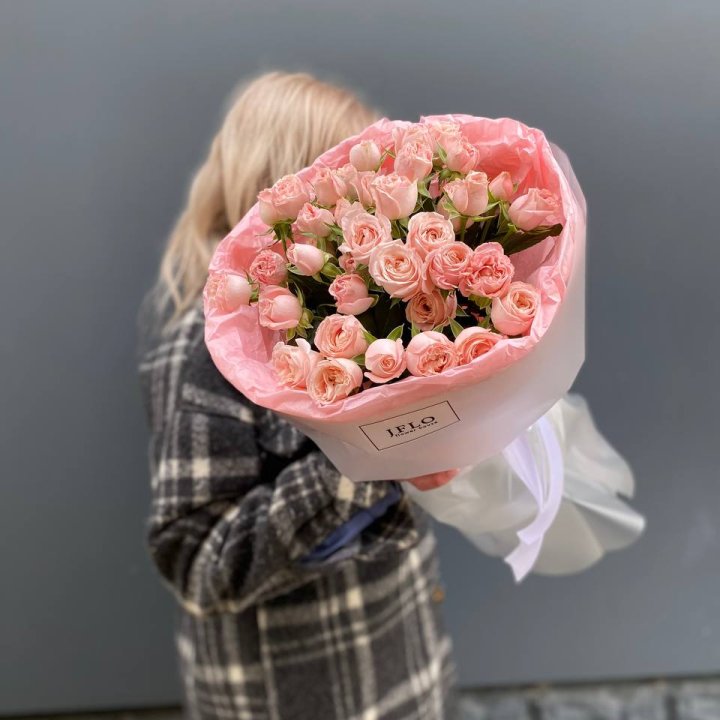 11 роз бомбастик в Сириусе