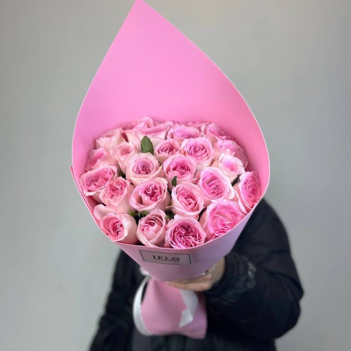 25 нежных роз в Сириусе