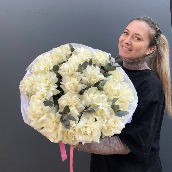 25 Белых французских роз Вайт найс в Нижнем Новгороде