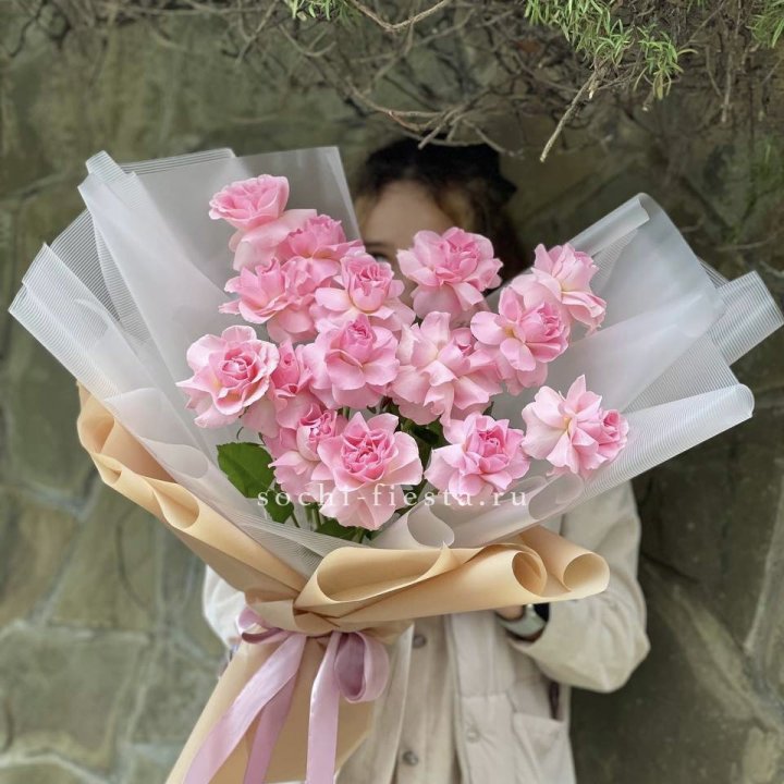 Букет из 15 французских роз Пинк дрим в Нижнем Новгороде