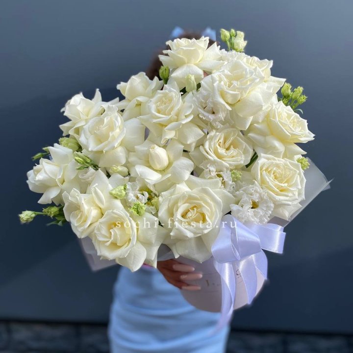 Коробка с цветами "Свен" в Сириусе