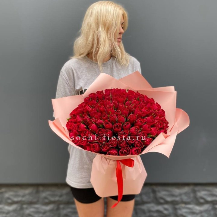 101  красная кенийская роза  с доставкой в Сириусе