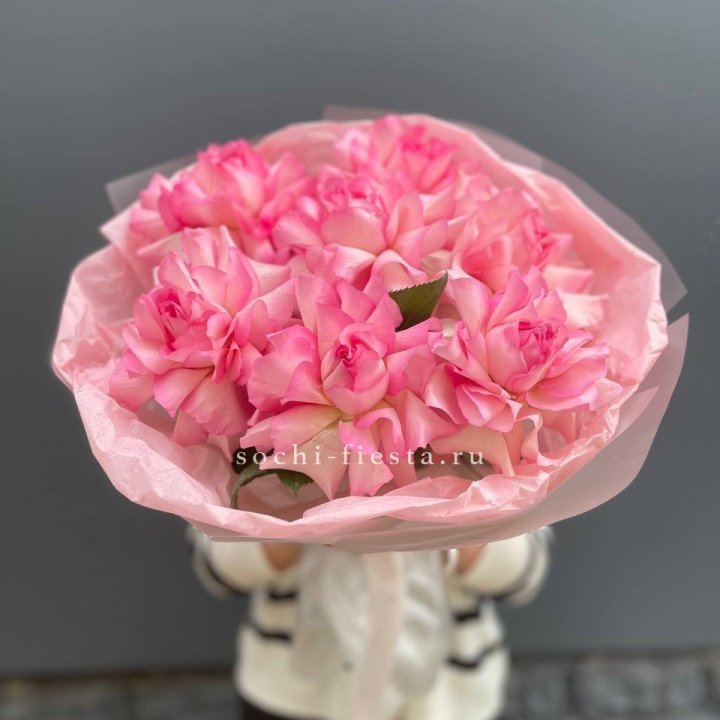 7 Роз Мандала с доставкой в Сириусе