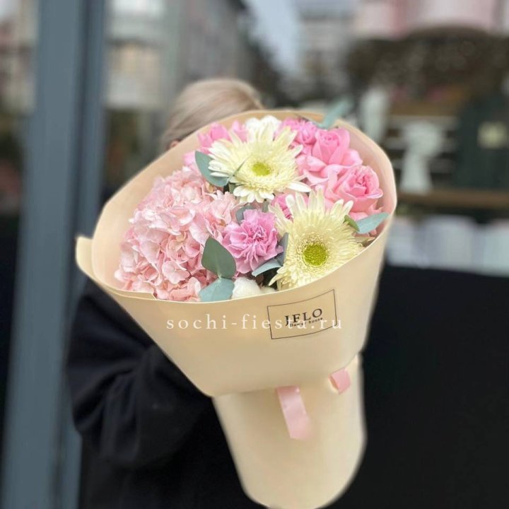  Букет  "Тёплые мгновения" в Сириусе