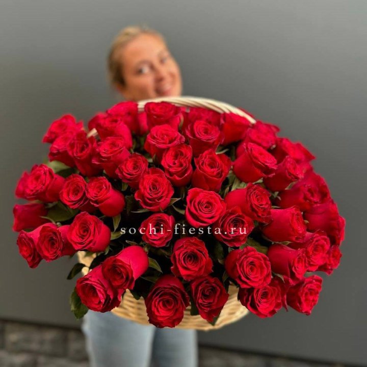 101 красная роза в корзине   с доставкой в Нижнем Новгороде