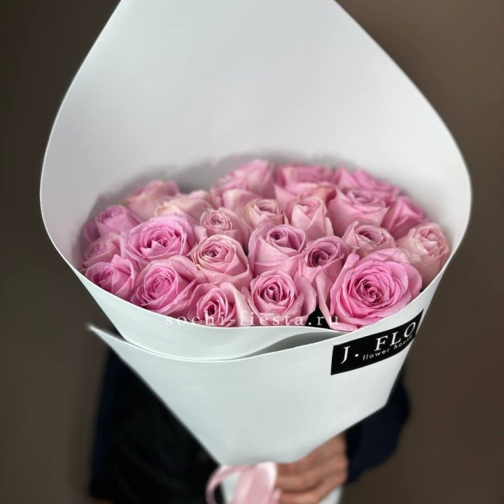 25 розовых роз в Нижнем Новгороде