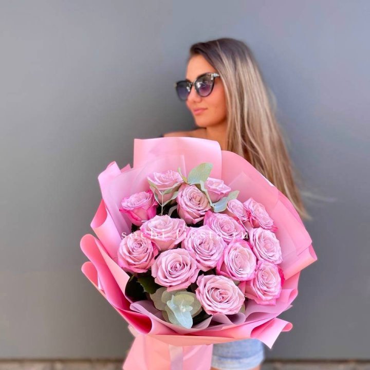 Букет розовых роз 2 в Сириусе