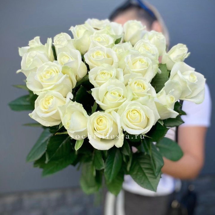 Голландские розы белые 25 в Нижнем Новгороде