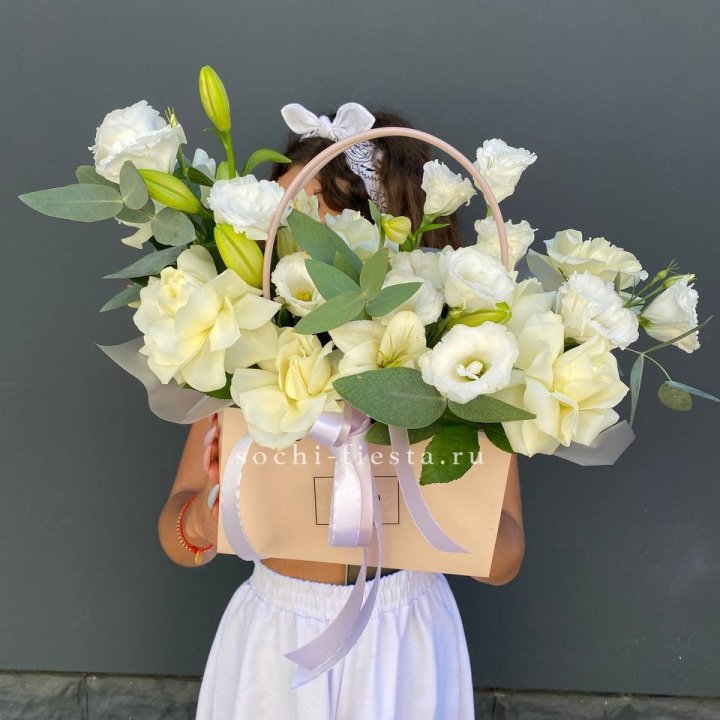 Сумочка цветов "Матина" в Сириусе