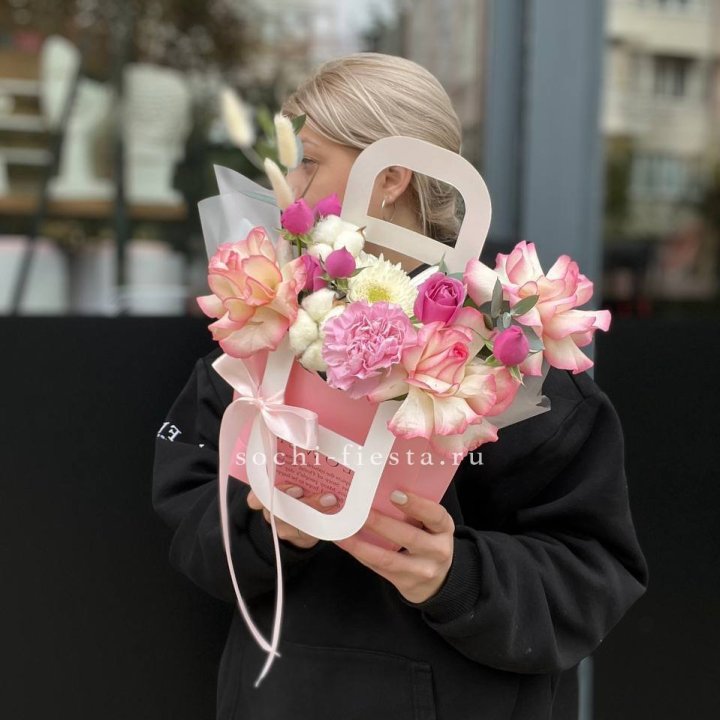 Сумочка "Мир" в Сириусе