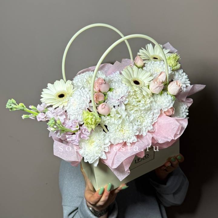 Сумочка "Белый рассвет" в Сириусе