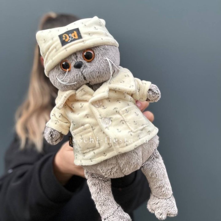 Кот Басик в пижаме в Сириусе