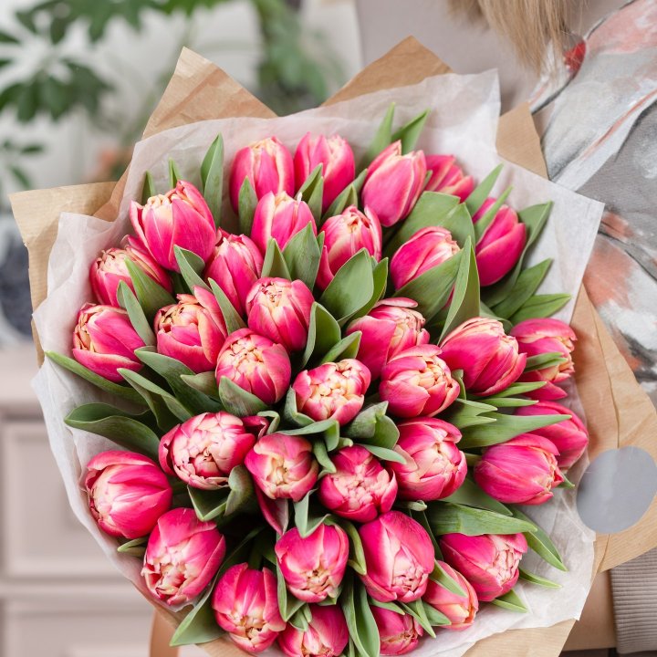 Букет пионовидных тюльпанов в Сириусе
