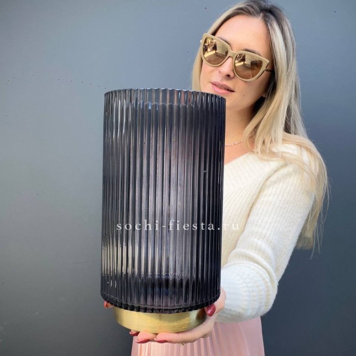 Стеклянная ваза №4 в Сириусе